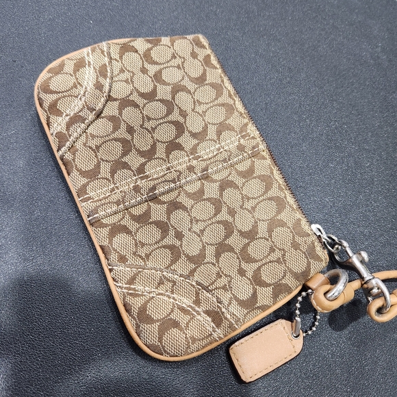 Coach Wristlet - Picture 2 of 2
